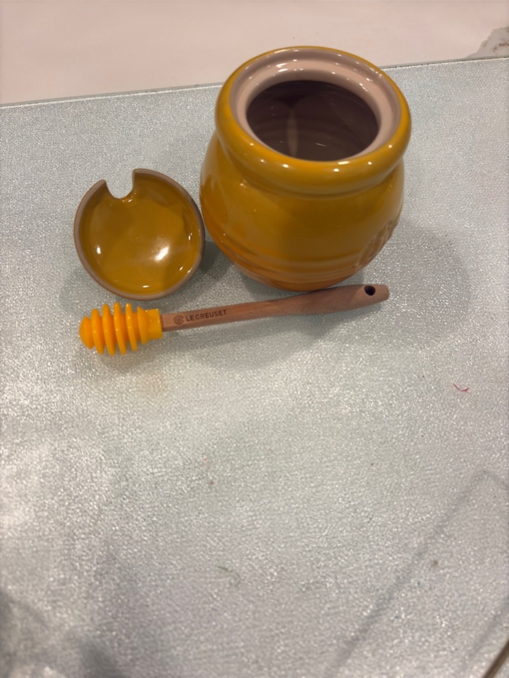 Le Creuset Stonewall Honey Pot with Silicon Dipper - Picture 8 of 10